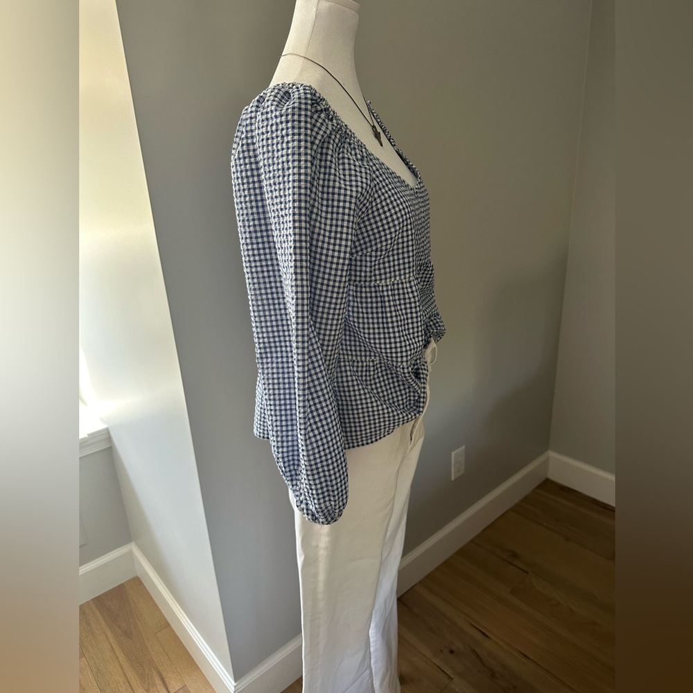Old Navy Ruffled Top - Picture 4 of 8